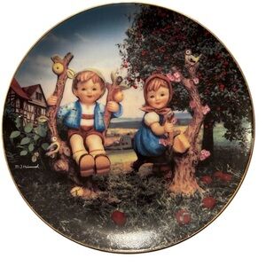 M.J. Hummel 'Apple Tree Boy & Girl' Collector Plate